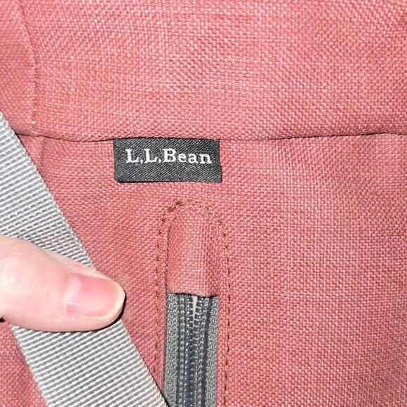 L L Bean Biundless Expandable Crossbody Burgundy - Picture 3 of 3